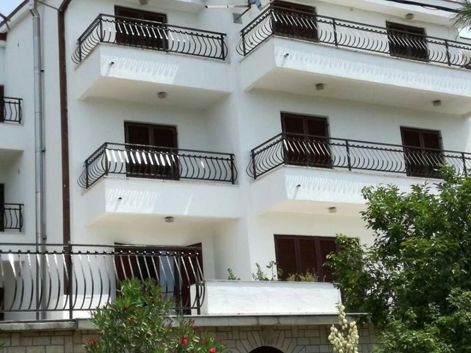 Sobe Za Odmor Jadran Hotell Dramalj Exteriör bild